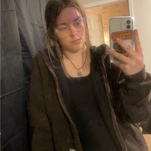 Meet your Posher, Carlie